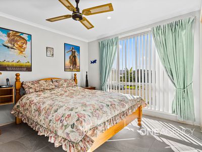 6 Honeysuckle Place, Albion Park Rail