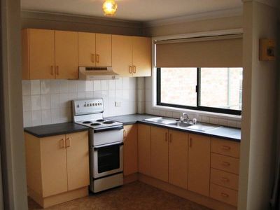 2 / 122A Tongarra Road, Albion Park