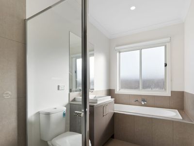 12 Gosfield Drive, Werribee