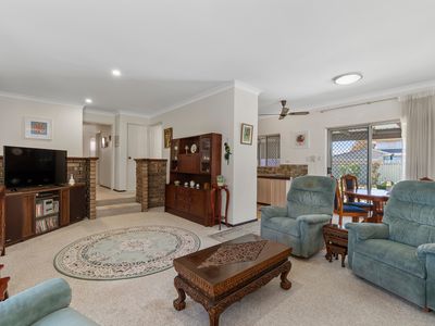 30 Glencairn Way, Parkwood