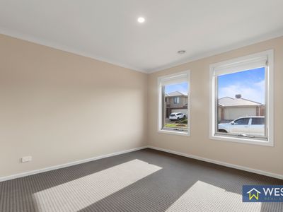 14 Cheyne Street, Werribee