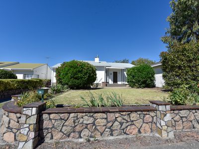 92 Lake Terrace East, Mount Gambier