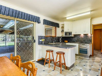 17 White Street, Millicent