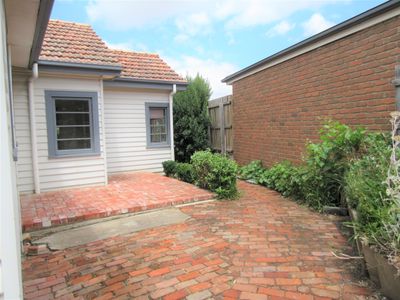 1 Airey Avenue, Manifold Heights