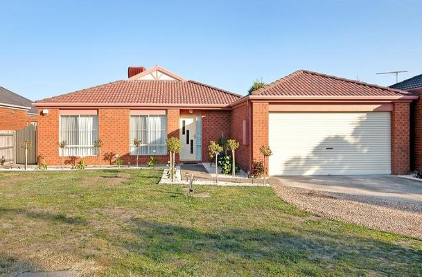 28 Sutherland Way, Roxburgh Park