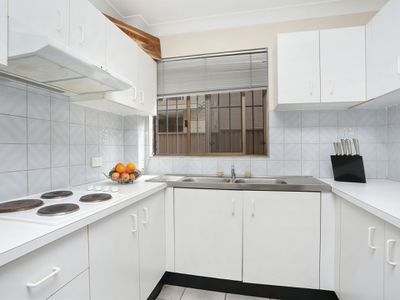 9 / 5 Hayburn Avenue, Rockdale