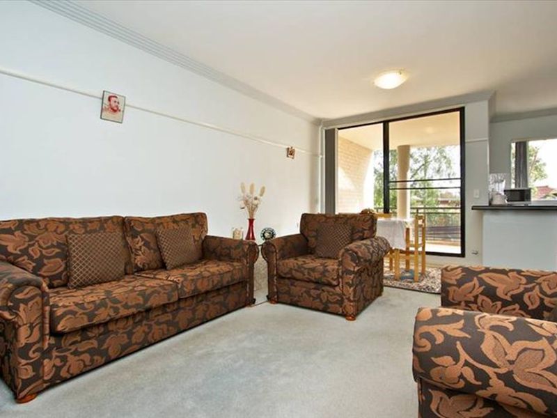 8/37-43 Good Street, Westmead
