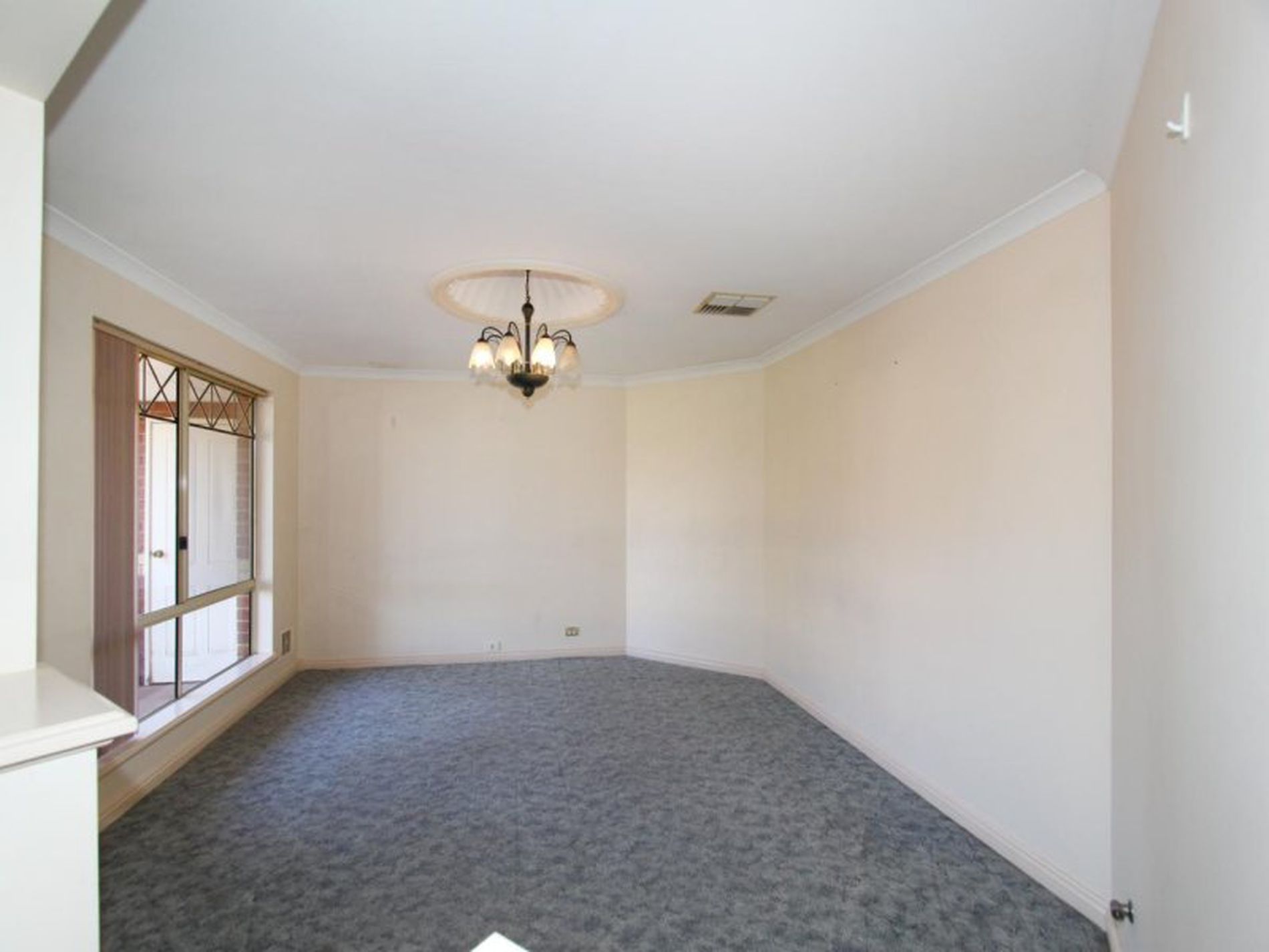 4 McGillivray Crescent, Somerville