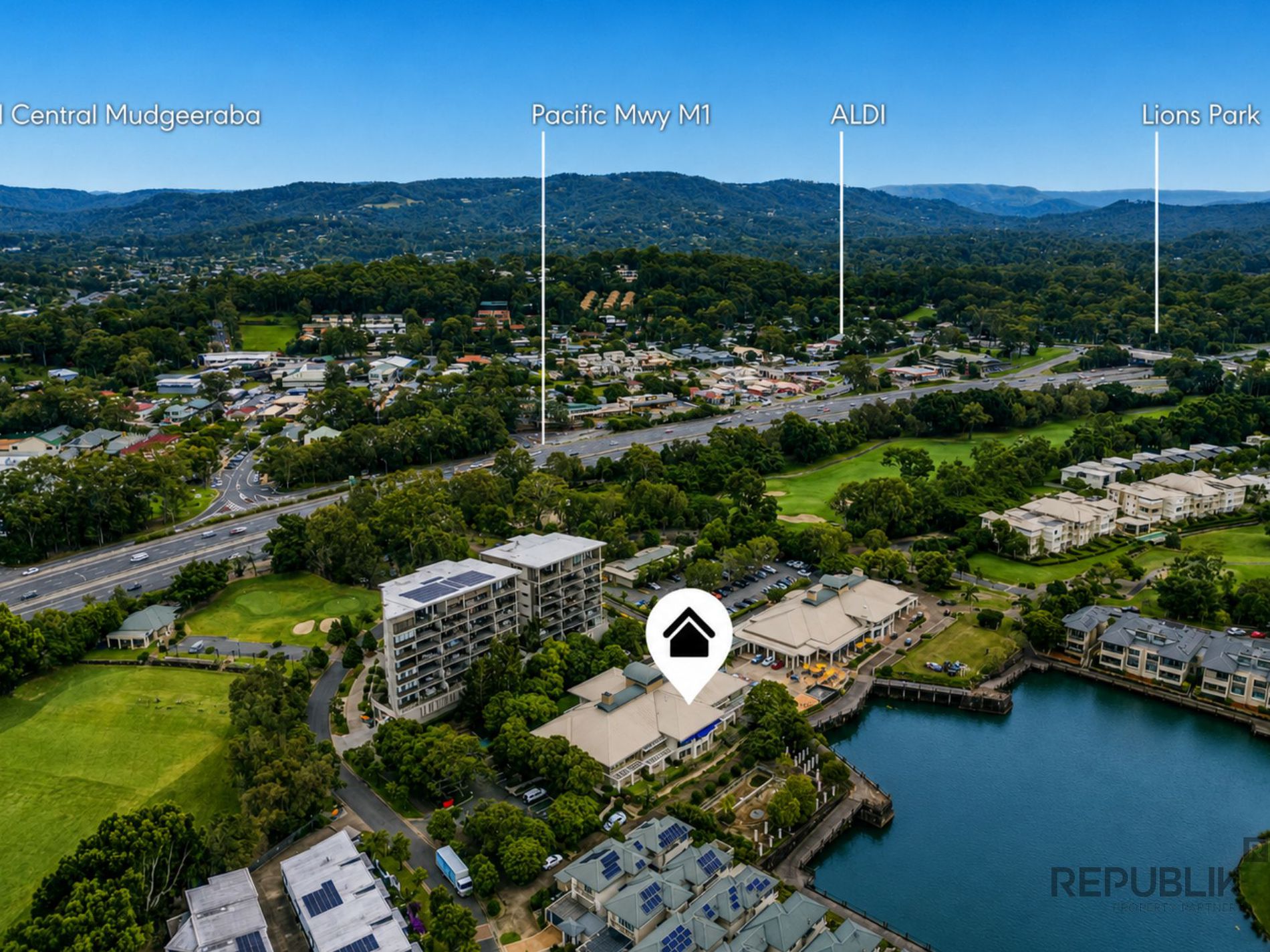 4 / 600 GLADES DRIVE, Robina