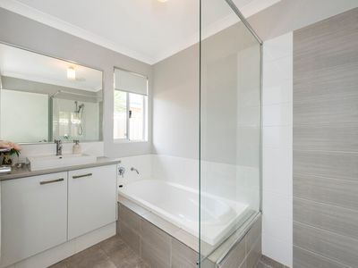 15 McDougal Way, Baldivis