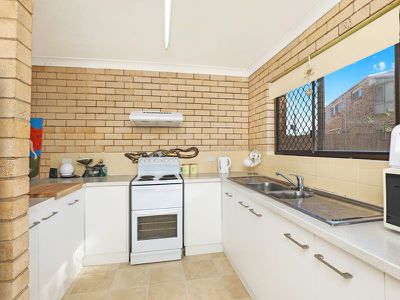 2 / 5 Bahlaka Street, Mooloolaba