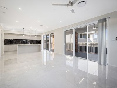 77 Kings Road, Castle Hill