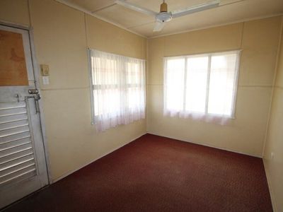 6 SCHOOL STREET, Charters Towers City