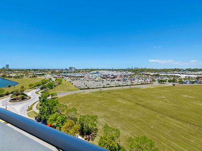 605 / 43 Harbour Town Drive, Biggera Waters
