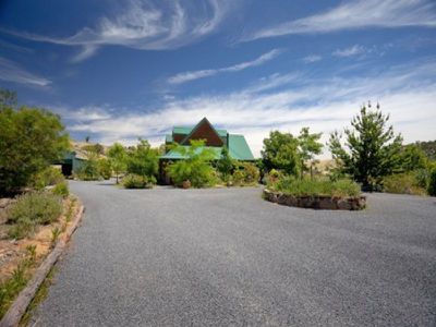 2735 Beechworth Road, Leneva