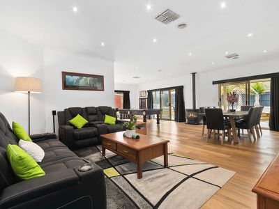 4 Palagia Court, Somerville