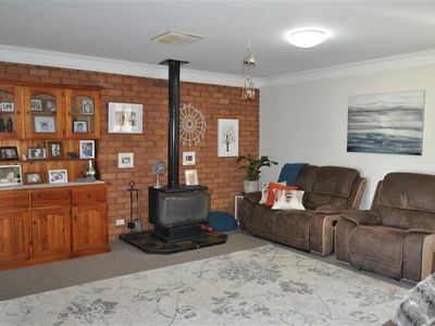 1 Honeysuckle Street, Forbes