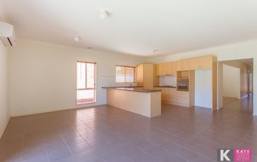 7 Barwon Drive, Pakenham