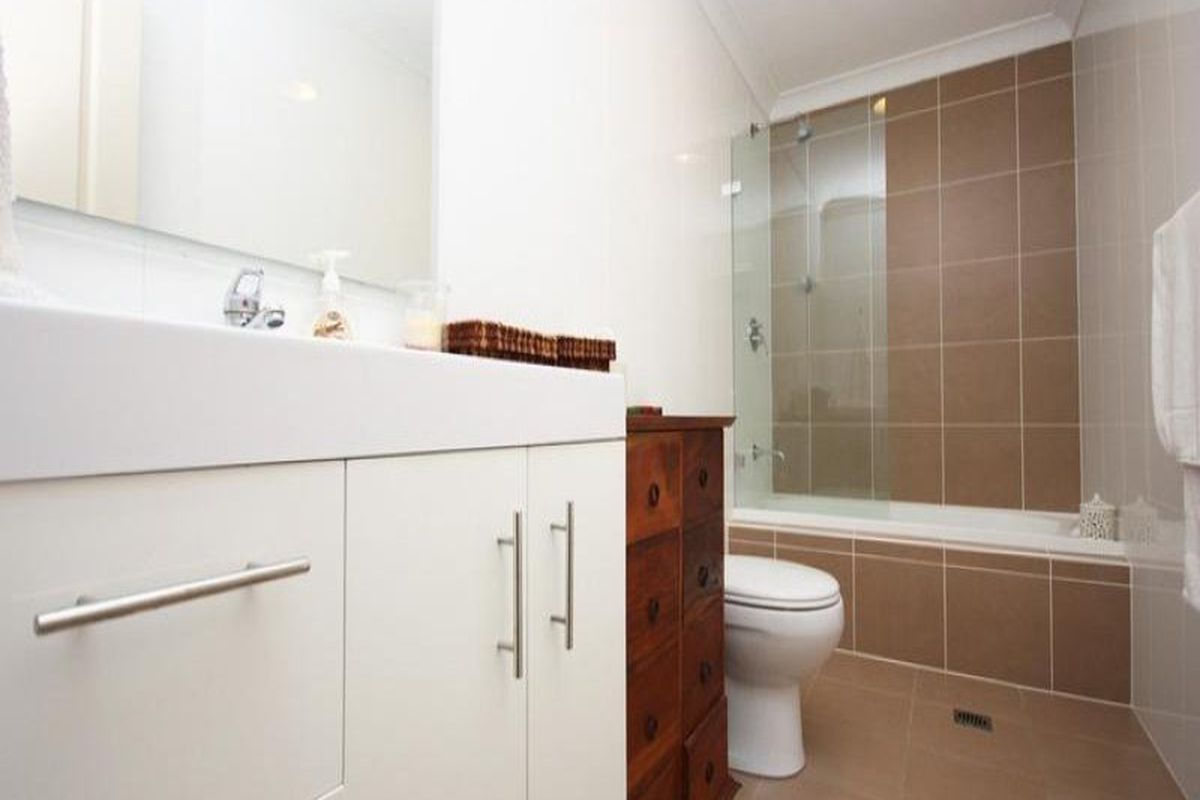 20-26 Marlborough Road, Homebush West