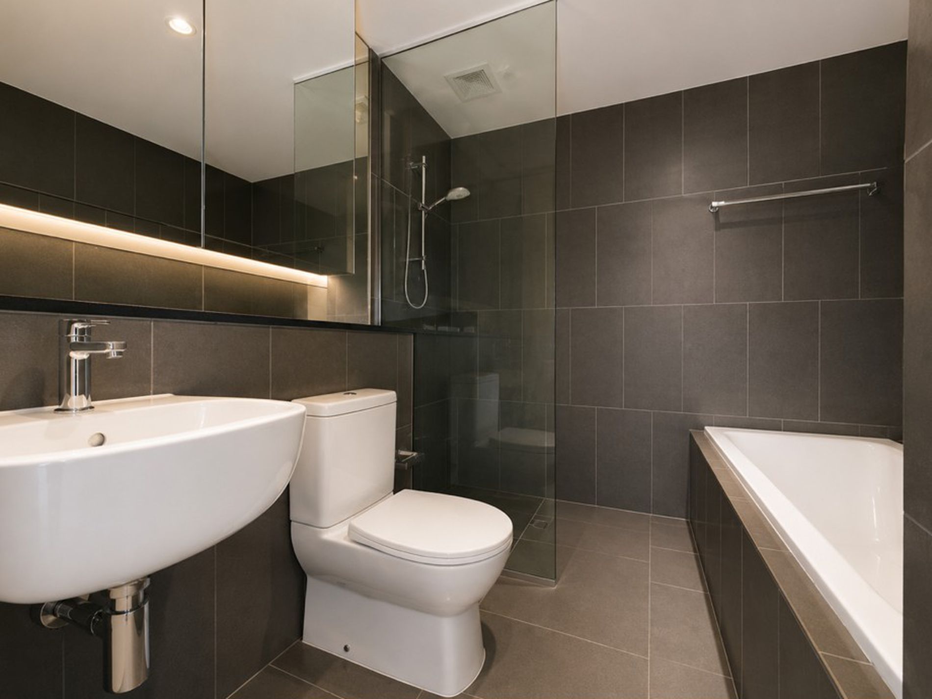 7 / 50 Catamaran Drive, Werribee South