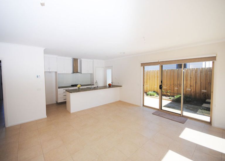 6 Minerva Lane, Portland