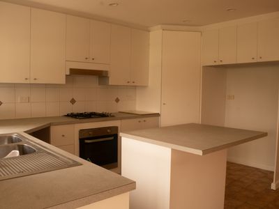 76 Stanwell Crescent, Ashcroft