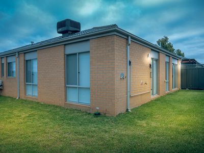75 Abbeygate Drive, Werribee