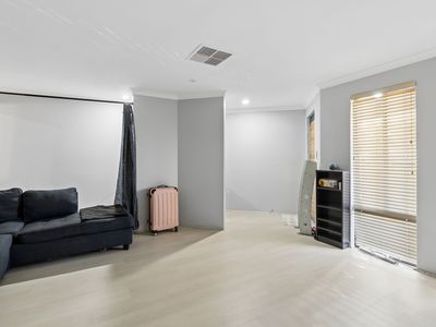 6 Shelduck Crescent, Bennett Springs