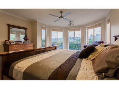 17 AVONDALE DRIVE, Wodonga