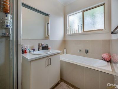 26A Robinson Crescent, Hampton Park