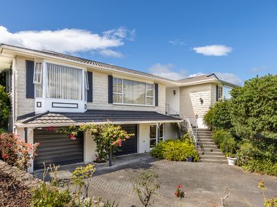 10 Rosebank Grove, Waikanae