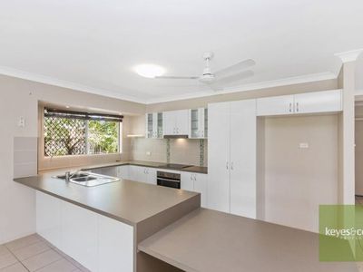 74 Franklin Drive, Mount Louisa