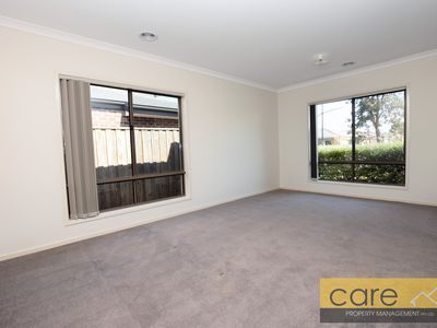 38 Peridot Avenue, Officer