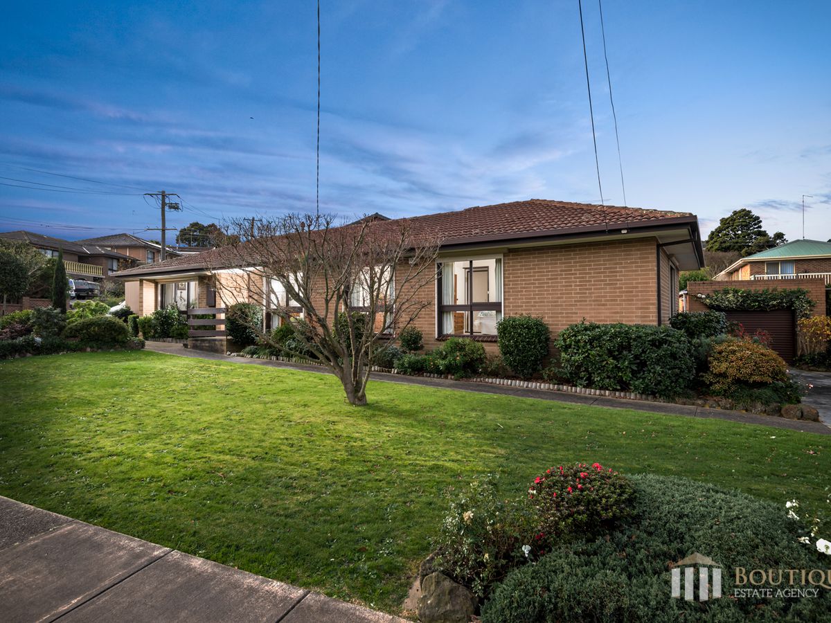 15 Lipton Drive, Dandenong North
