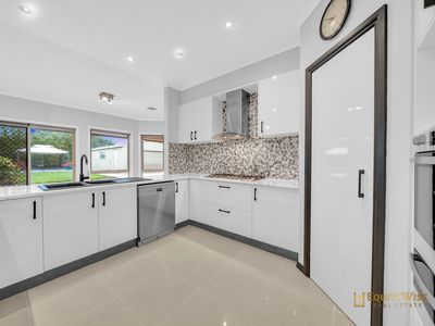 4 Lollipop Drive, Wyndham Vale