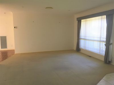 53 Golden Wattle Drive, Ulladulla