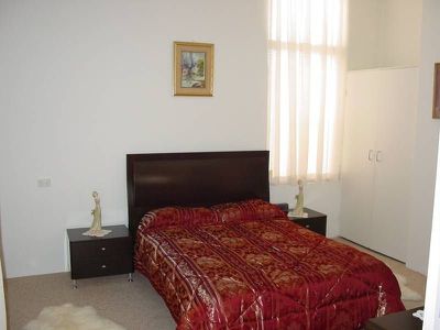 20 / 25 The Glen Road, Bardwell Valley