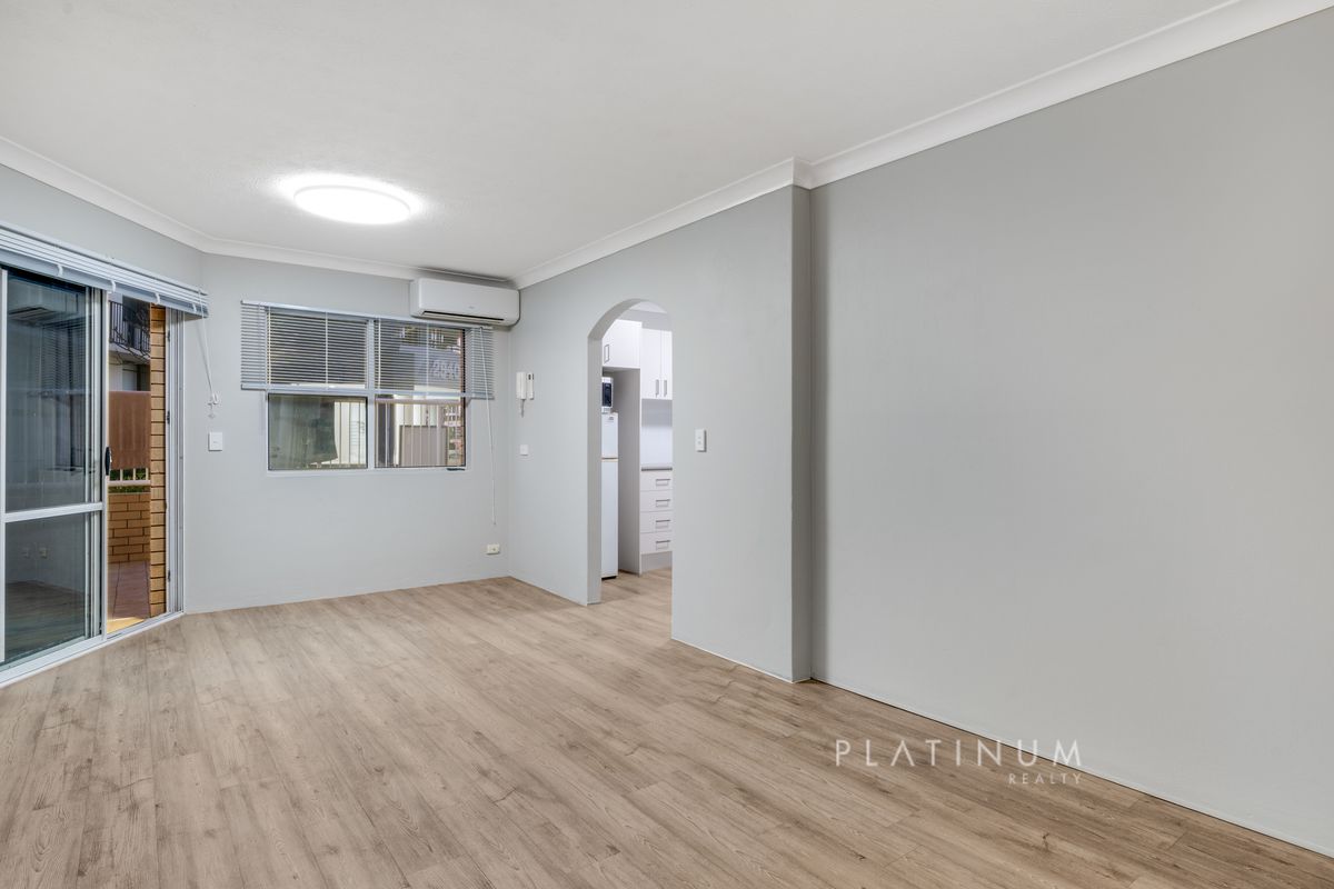 2 / 2936 Gold Coast Highway, Surfers Paradise