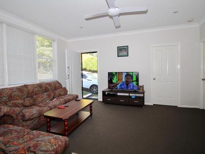 328 Rocket Street, West Bathurst