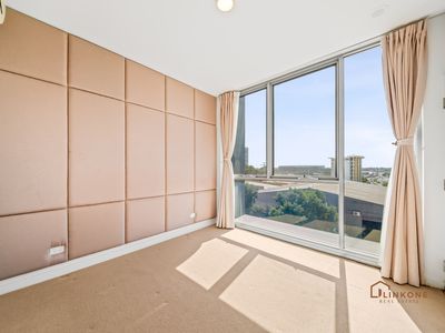 18 / 8 Riversdale Road, Burswood