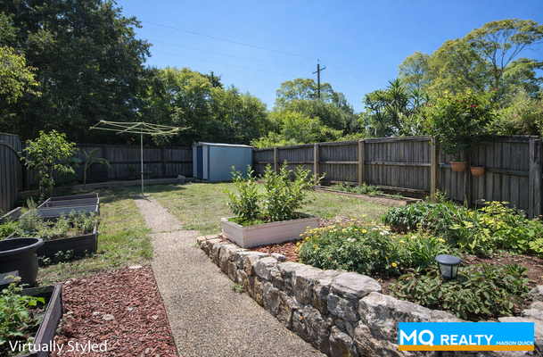 1 / 23 Highclere Place, Castle Hill