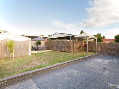 27 Rachel Drive, Cranbourne North