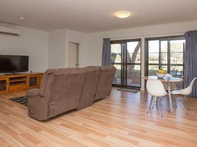 2 / 1 Lawson Street, South Hedland