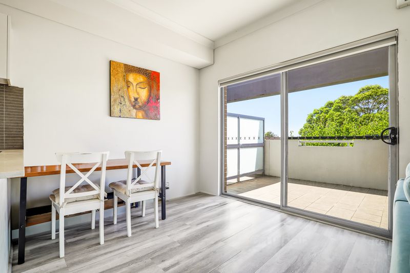 37 / 37-43 Eastbourne Road, Homebush West