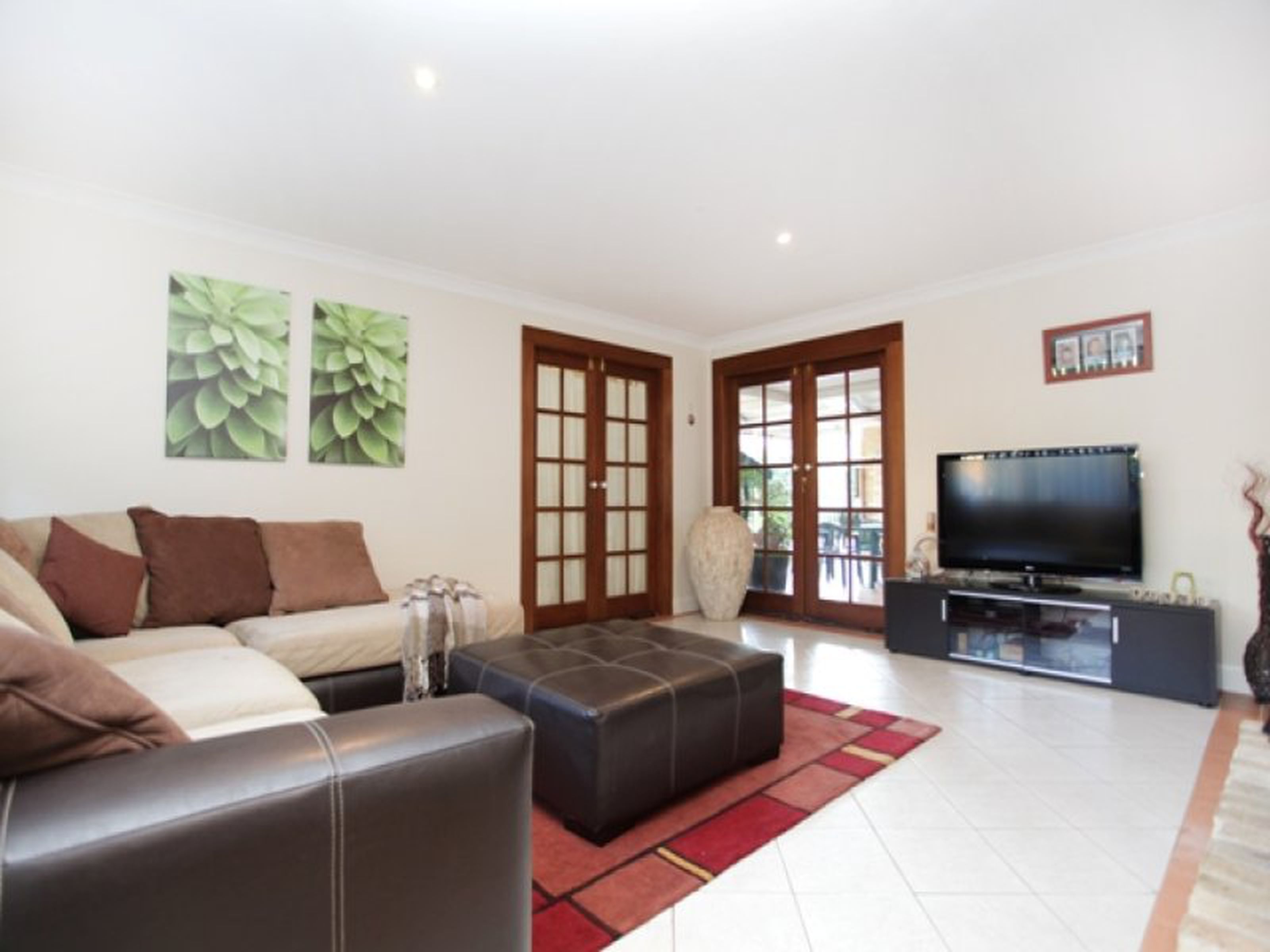 8 Jasmine Close, GLENMORE PARK
