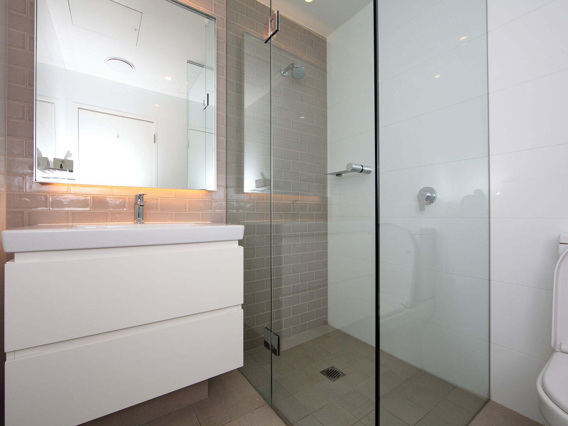 7402 / 2 Cullen Close, Forest Lodge