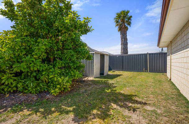 13 Valheru Avenue, Rockingham