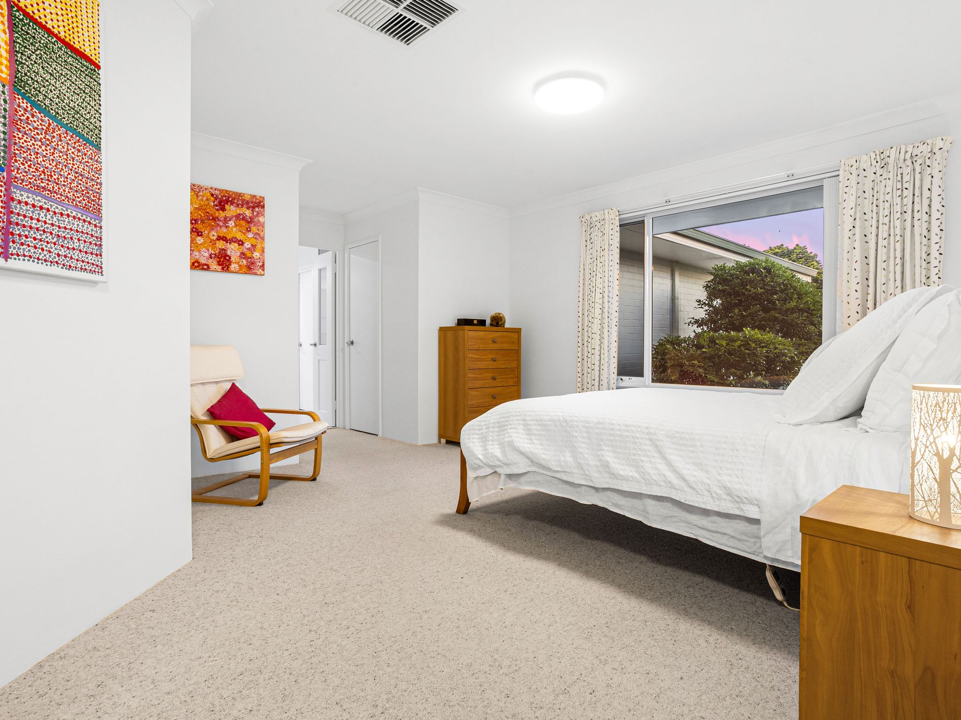 31 Simmonds Parade, Winthrop