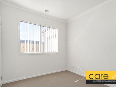 5 Waltzing Drive, Lynbrook