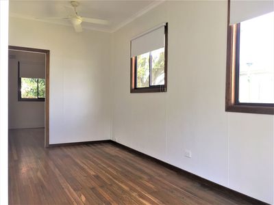 2 / 4 Commonwealth Avenue, Burrill Lake